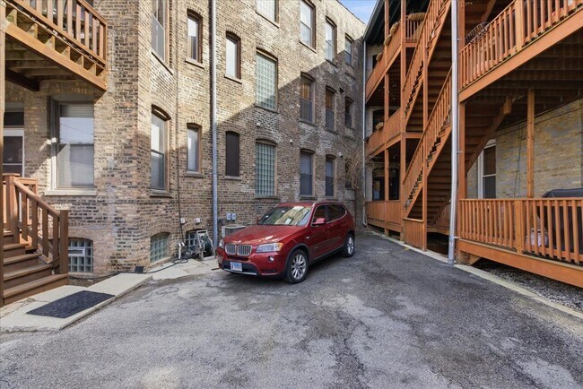 Building Photo - 2608 N Dayton St