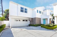 Building Photo - 2661 Orange Ave