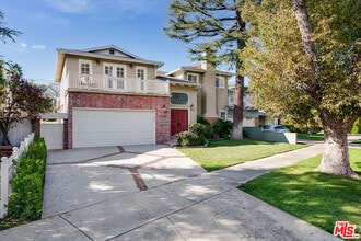 Building Photo - 4419 Clybourn Ave