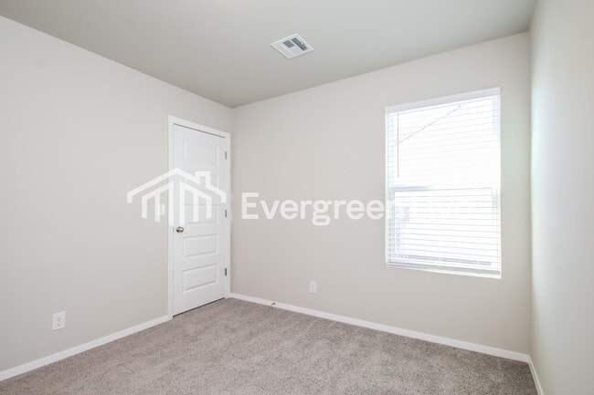 Building Photo - 1100 W Lawton Rd