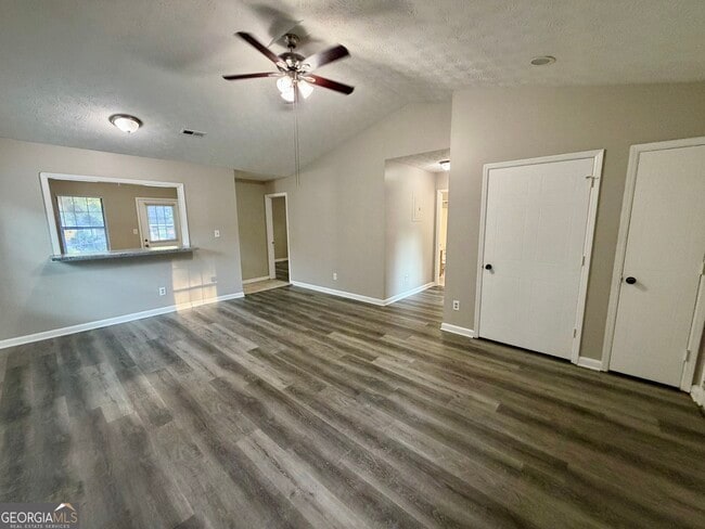 Building Photo - 105 Fruitwood Trce