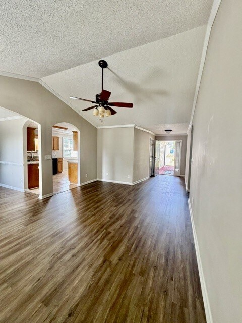 Building Photo - 490 Amelia Grove Ln