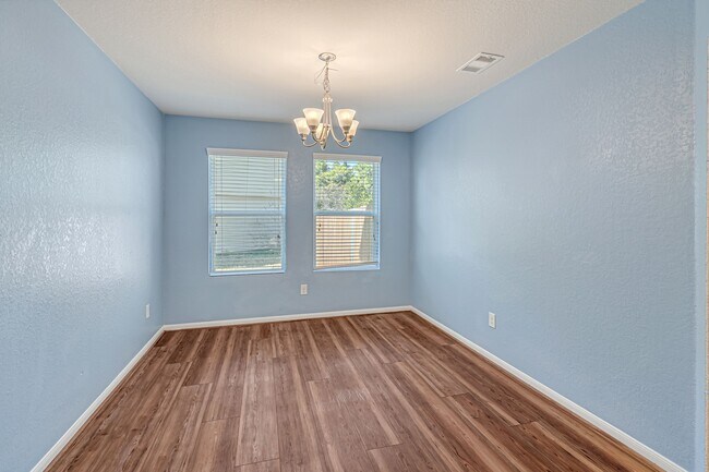 Building Photo - 16707 Lark Bunting Ln