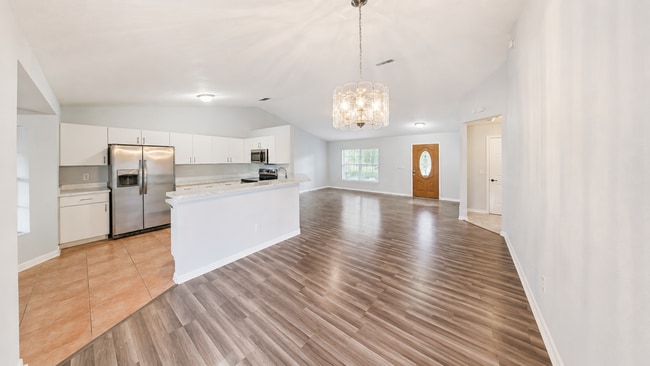 Building Photo - Beautiful 3 Bedroom Home for Rent in Hidden Lake – SW Ocala