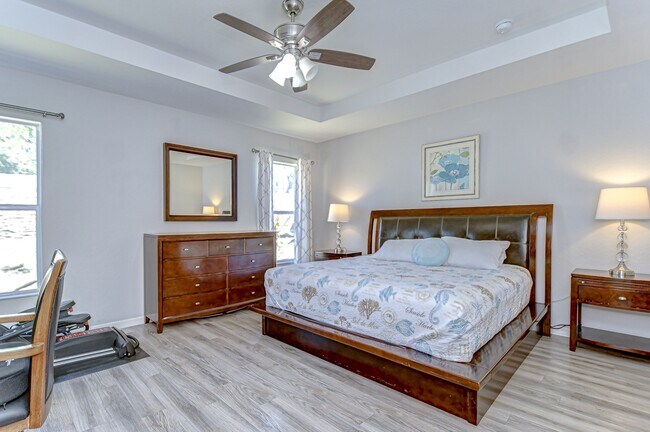 Building Photo - 6731 Castle Green Pl