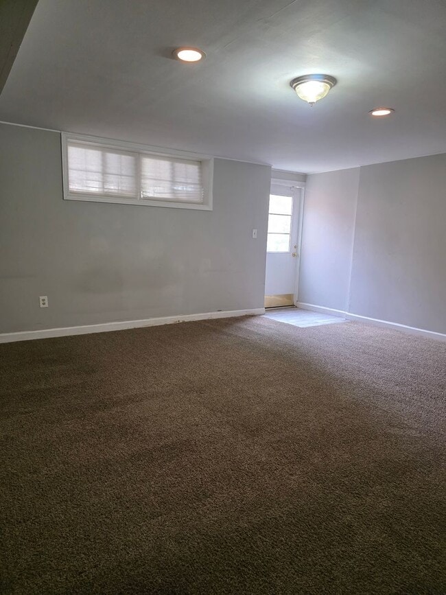 Building Photo - Townhouse in Newark/Bear Area