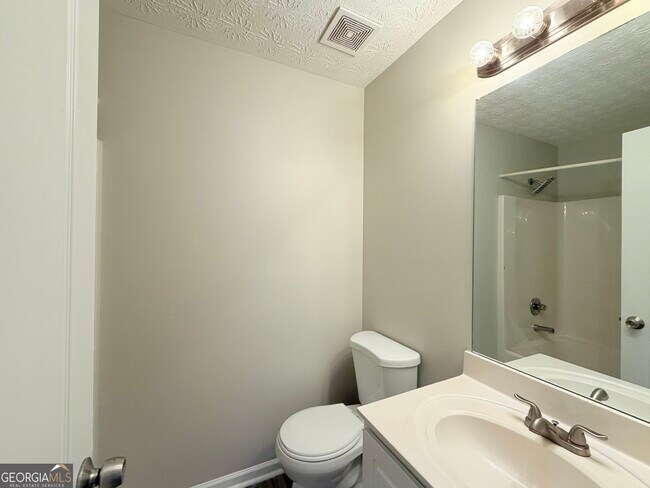 Building Photo - 20 Pine Canyon Dr SW