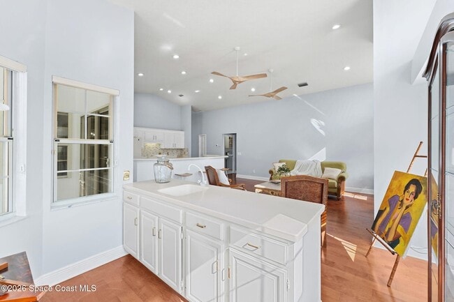 Building Photo - 662 Rossmoor Cir