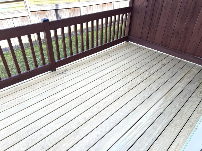 Back Deck - 162 Beach St