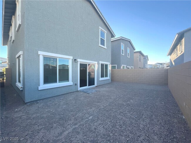 Building Photo - 510 Golden Cardinal Ave