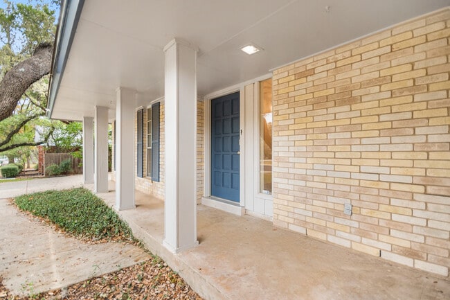 Building Photo - 8310 Watch Tower St