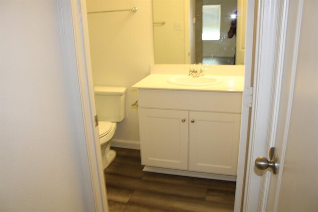 Building Photo - 6416 Bishop Dr