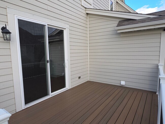 Building Photo - W239N3743 River Birch Ct