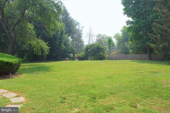 Building Photo - 414 Warren Rd