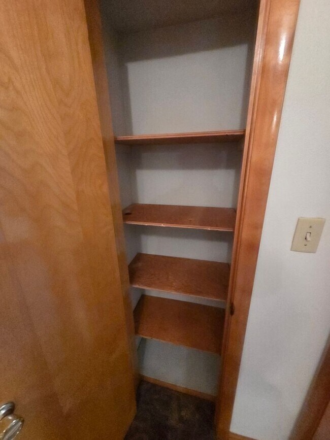 Building Photo - Well-Maintained 4BR Home – Garage + Washer/Dryer, dishwasher Included