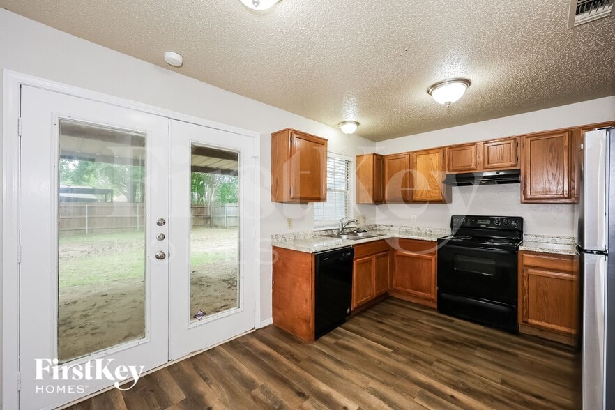 Building Photo - 208 Spanish Moss Dr