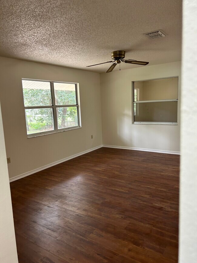 Building Photo - 110 Park St