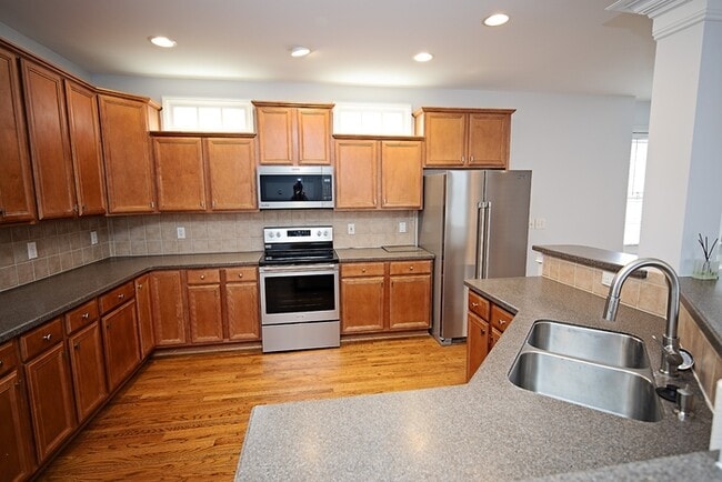 Building Photo - 856 Harborside Ln