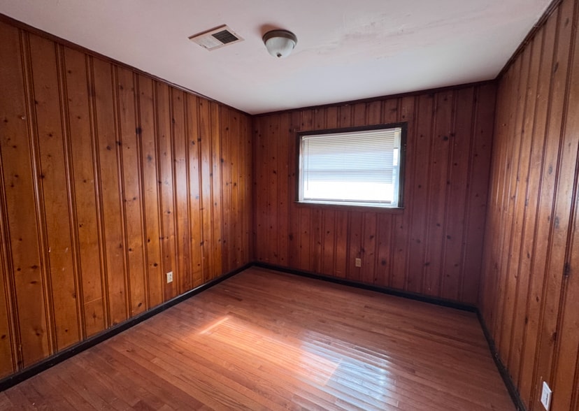 Building Photo - 201 70th St S