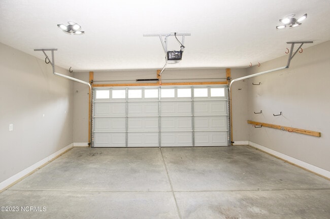 Building Photo - 111 Lightwater Dr