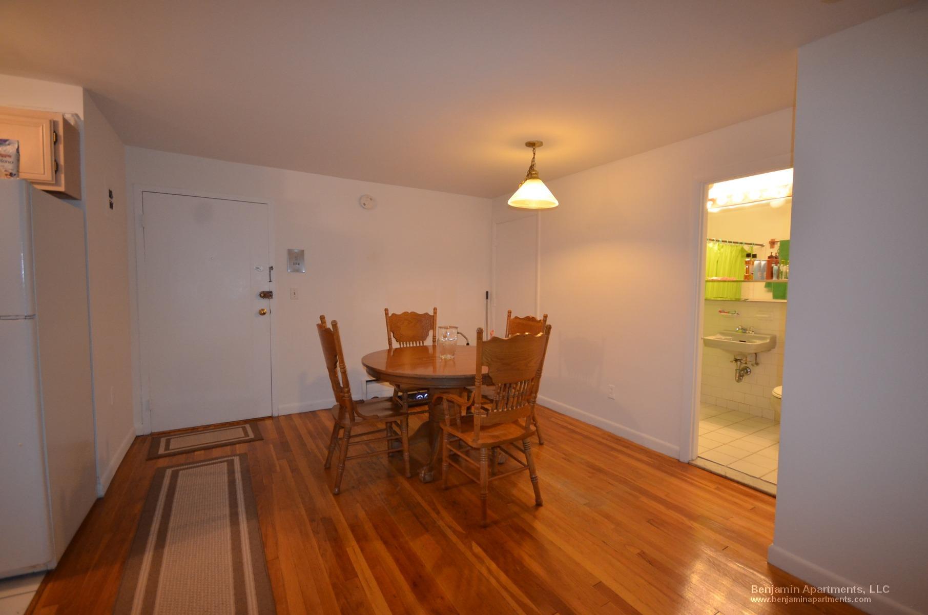 Building Photo - 50 Evergreen St