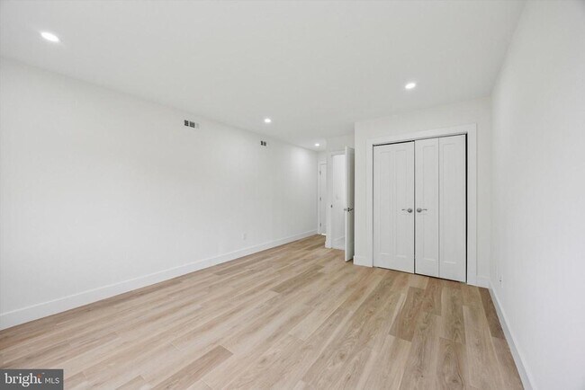 Building Photo - 510 Bradley Ct