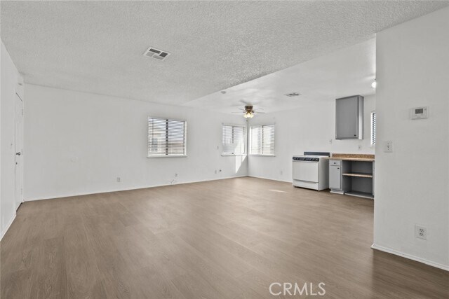 Building Photo - 38501 Larkin Ave