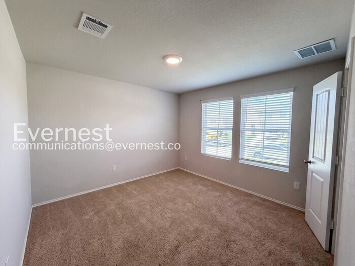 Building Photo - 6025 Montrelia Dr