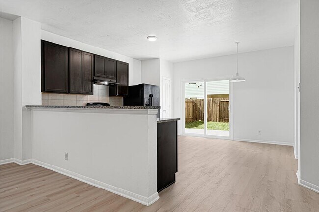 Building Photo - 18218 Tuscana Shores Dr