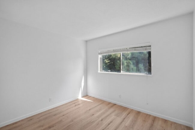Building Photo - Beautifully Updated Four Bedroom Fremont Retreat w/ Views in Historic Niles