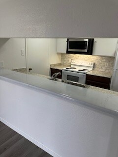 Building Photo - 12480 Abrams Rd