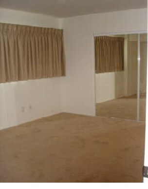 Building Photo - 39921 Estates Rd