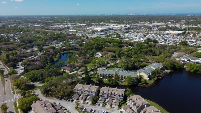 Building Photo - 2673 Sabal Springs Cir