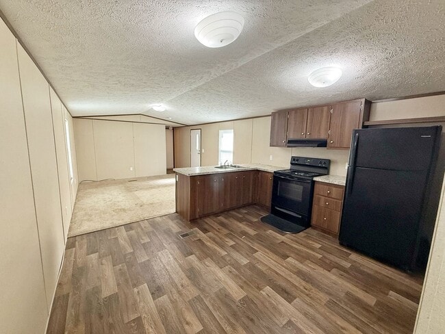 Building Photo - 2 Bedroom 2 Bathroom Mobile Home