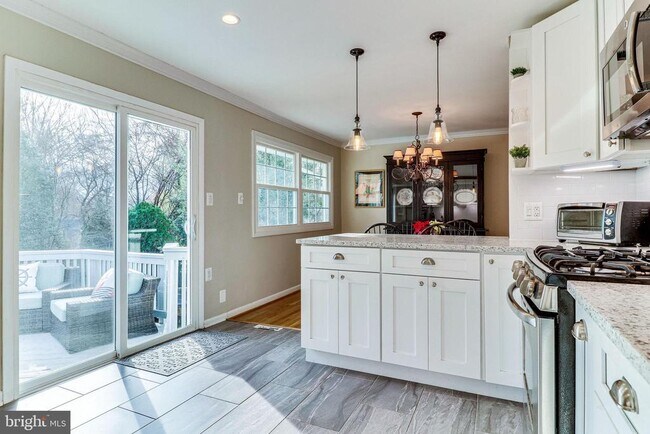 Building Photo - 6519 Engel Dr