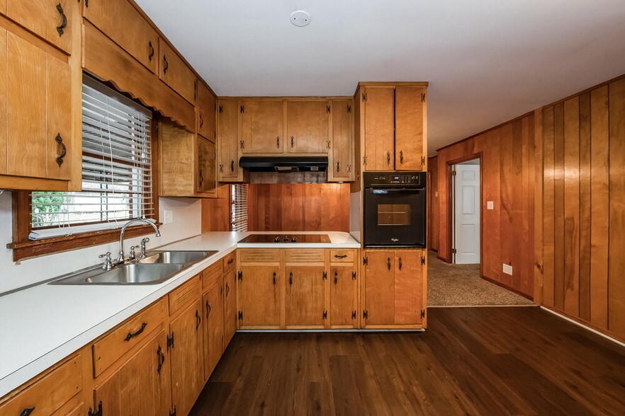 Building Photo - 6276 Harbin Woods Dr