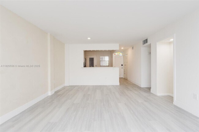 Building Photo - 3600 NE 170th St