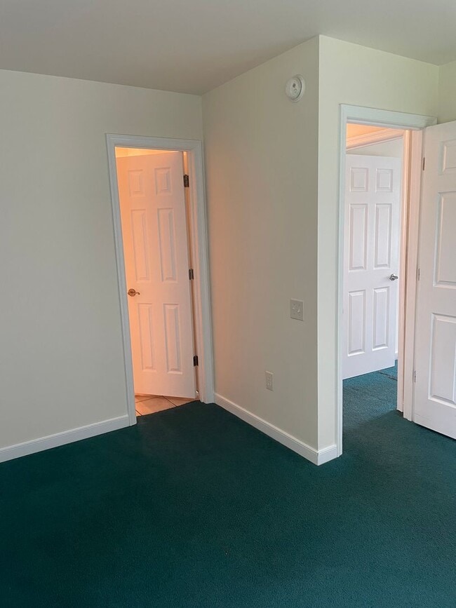Building Photo - Waverly, VA - Four Bedroom / Two Bath - Mo...