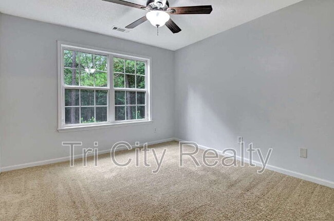 Building Photo - 69 Meadows Creek Ln