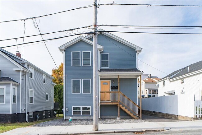 Building Photo - 44 Hall St