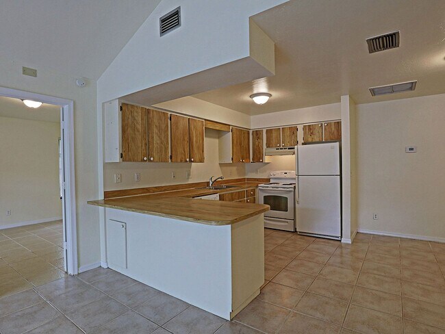 Building Photo - Duplex Cape Coral 3723