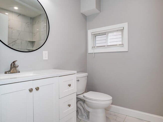 Building Photo - 617 Straight  St Sewickley, PA 15143