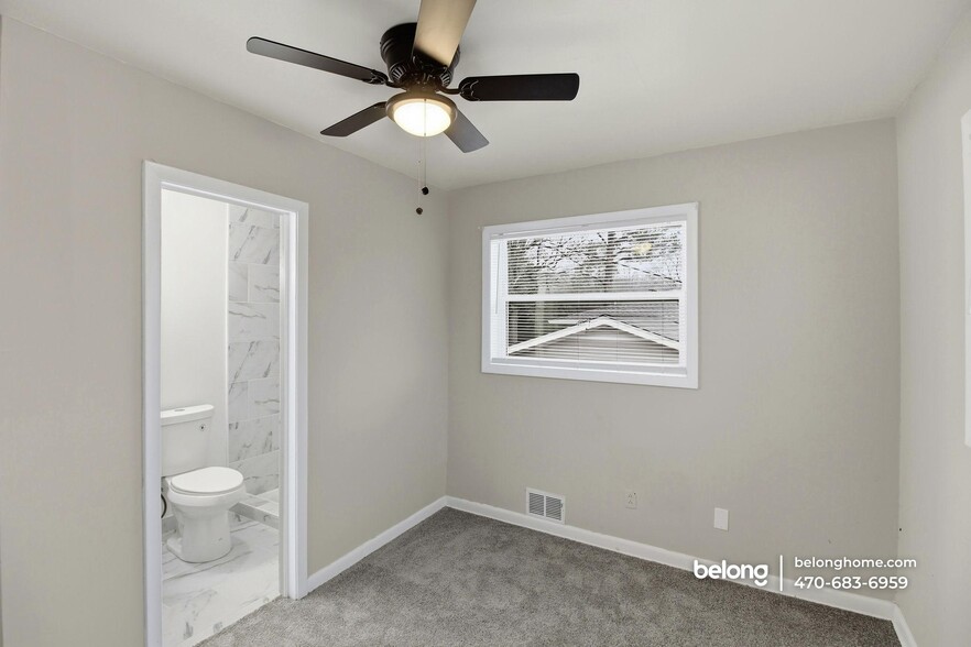 Building Photo - 2403 Tiffany Pl