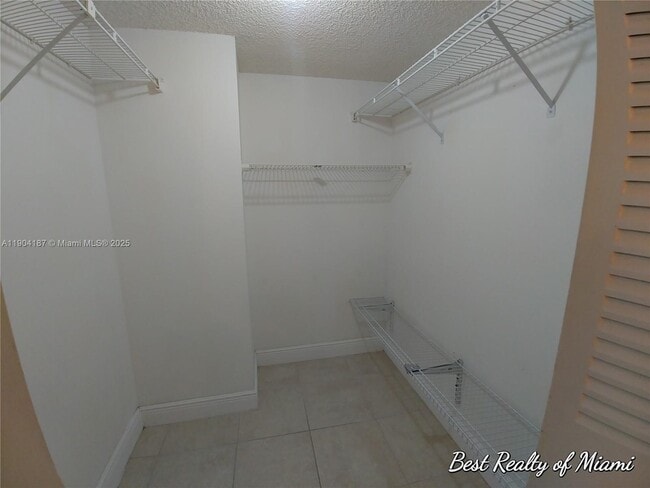 Building Photo - 9905 NW 9th St Cir