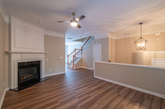 Building Photo - Gorgeous Townhome in the Heart of Fort Mill’s Baxter Village!