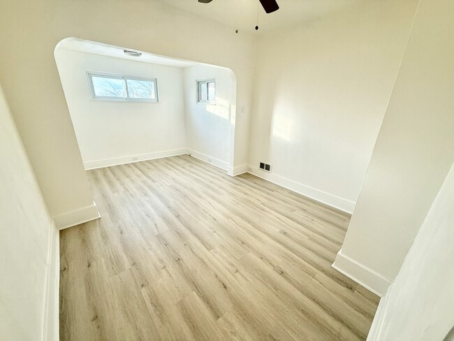 Building Photo - 2413 Milburn St