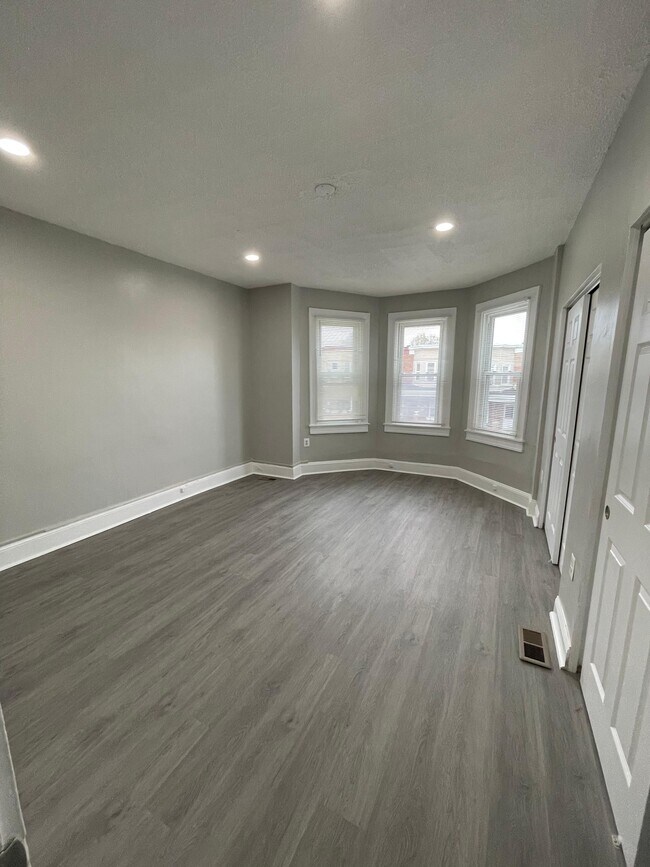 Building Photo - Calverton Heights