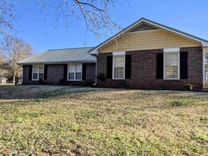 Building Photo - 137 Hilo Rd