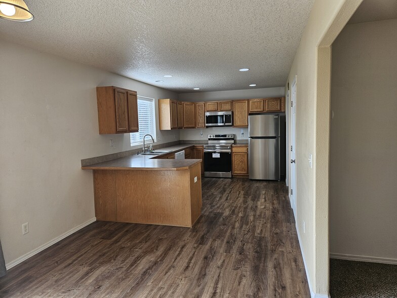 Building Photo - 3501 Sage Rd