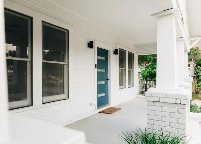 Building Photo - 114 Redan St